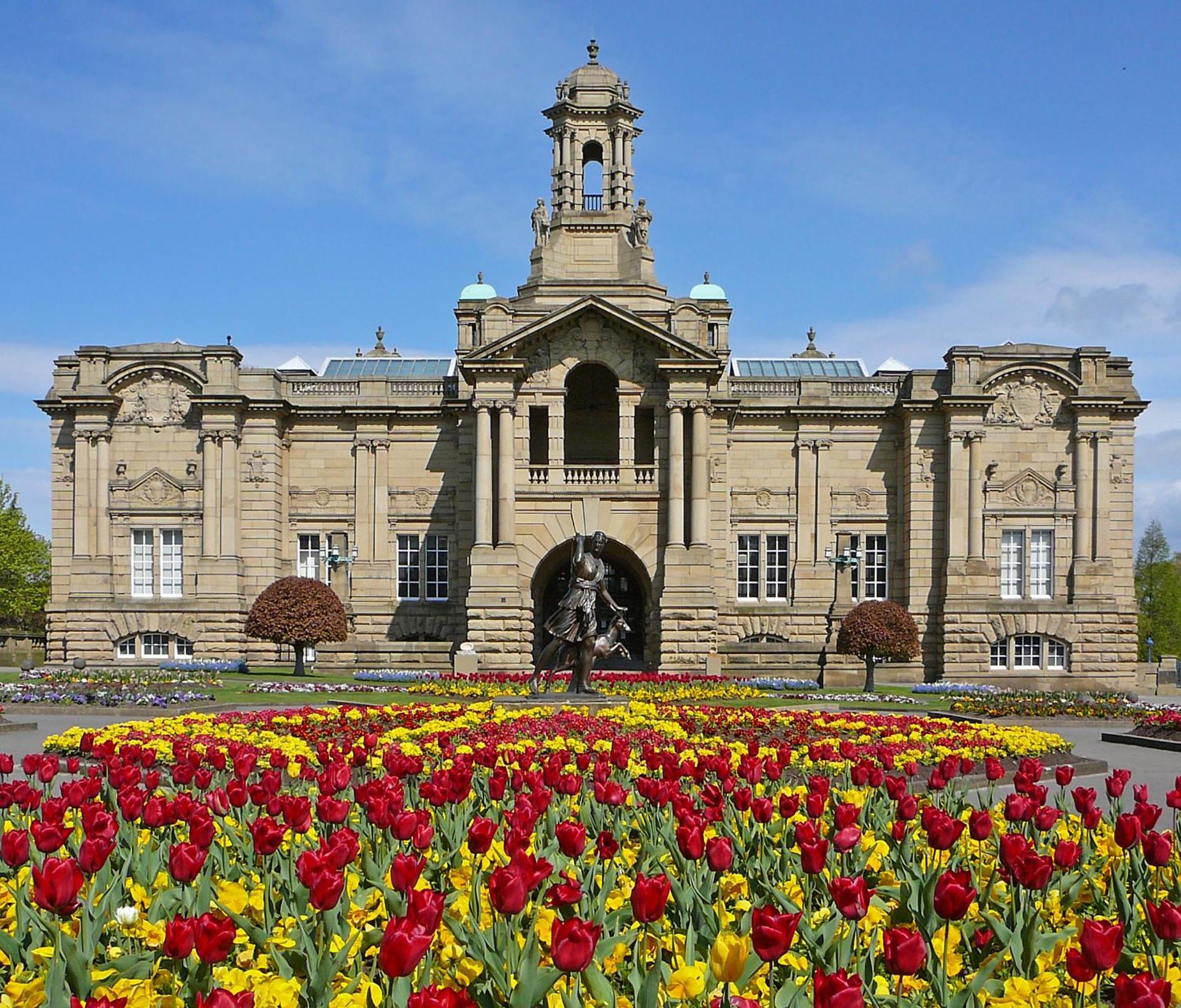 Stylish 4 Double Bedroom House In Bradford, Views Of Hillside And Parking Шипли Экстерьер фото
